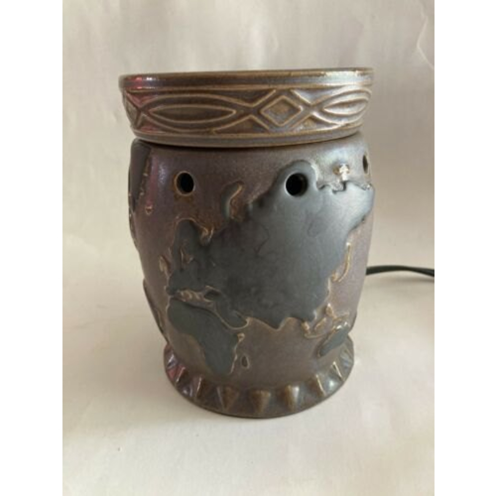 SCENTSY Full Size Warmer "MAGELLAN" Globe Map Atlas Retired